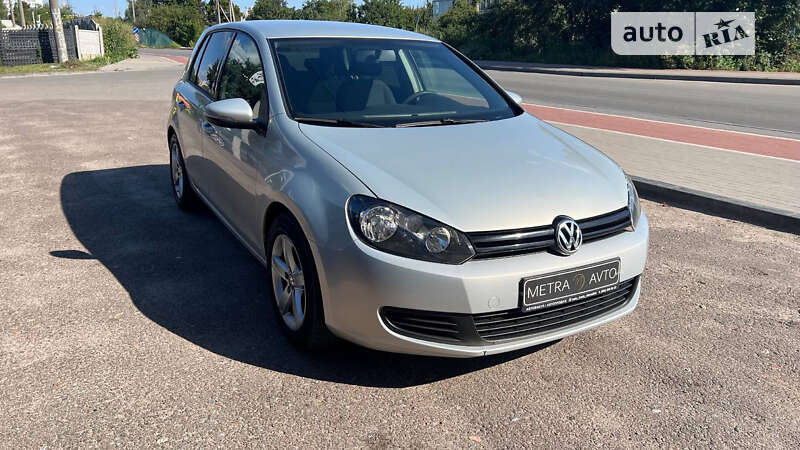 Хэтчбек Volkswagen Golf 2009 в Чернигове