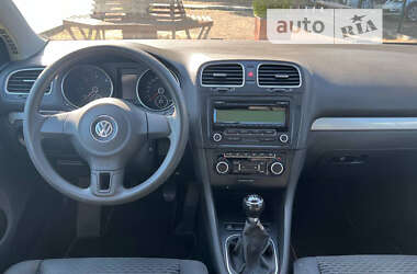 Хэтчбек Volkswagen Golf 2009 в Чернигове