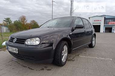 Хэтчбек Volkswagen Golf 2001 в Владимир-Волынском