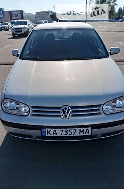 Хэтчбек Volkswagen Golf 1999 в Киеве