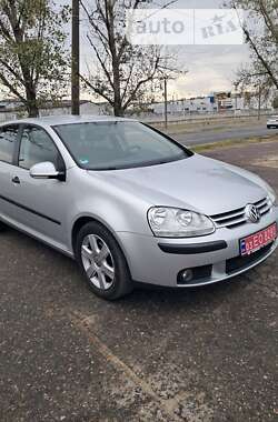 Хетчбек Volkswagen Golf 2006 в Запоріжжі