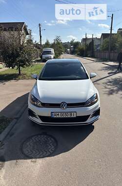 Хэтчбек Volkswagen Golf 2018 в Житомире