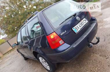 Универсал Volkswagen Golf 2003 в Черновцах