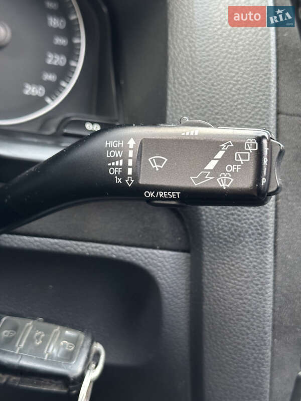 Хэтчбек Volkswagen Golf 2008 в Лубнах