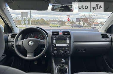 Универсал Volkswagen Golf 2008 в Городке