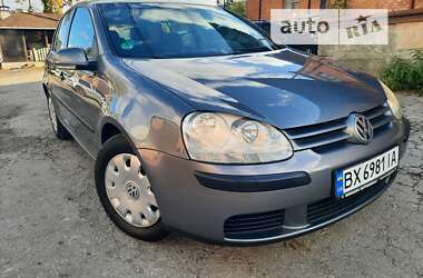 Хетчбек Volkswagen Golf 2004 в Хмельницькому