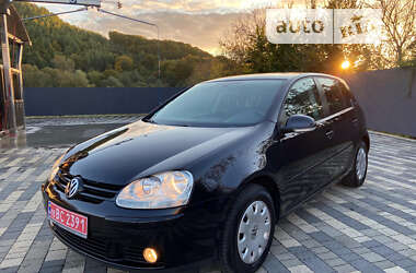 Хэтчбек Volkswagen Golf 2007 в Сваляве