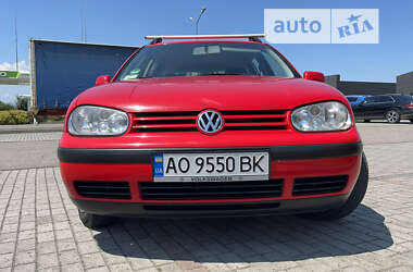 Універсал Volkswagen Golf 2000 в Тячеві