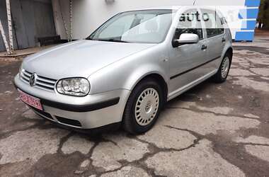 Хэтчбек Volkswagen Golf 2001 в Полтаве