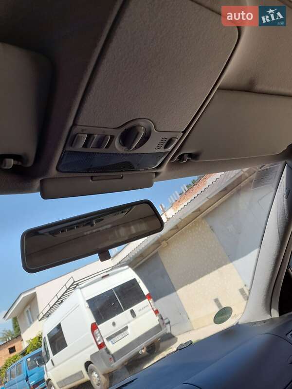 Хетчбек Volkswagen Golf 2003 в Тернополі