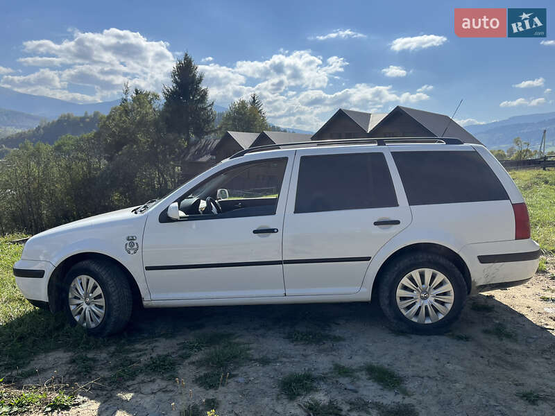 Універсал Volkswagen Golf 2001 в Рахові