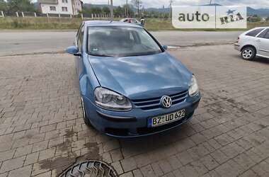 Хетчбек Volkswagen Golf 2005 в Надвірній