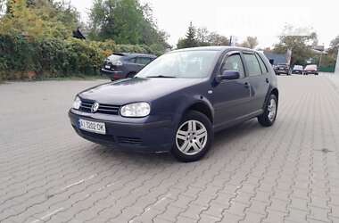 Хэтчбек Volkswagen Golf 2002 в Киеве