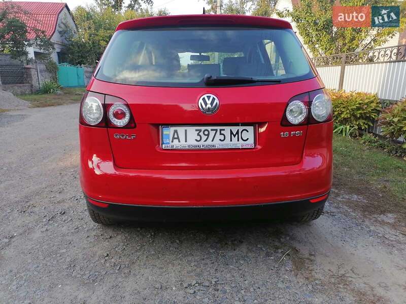 Хетчбек Volkswagen Golf 2005 в Переяславі