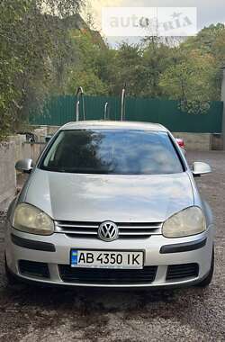 Хэтчбек Volkswagen Golf 2005 в Киеве