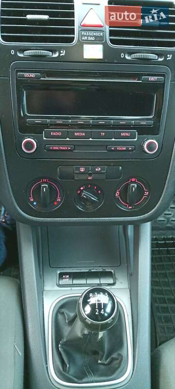 Універсал Volkswagen Golf 2007 в Івано-Франківську