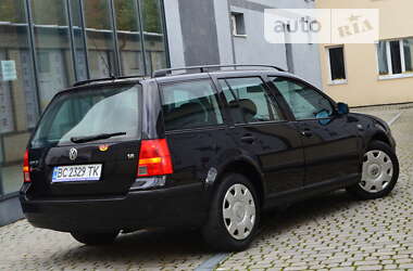 Універсал Volkswagen Golf 2001 в Дрогобичі