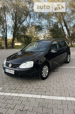 Хэтчбек Volkswagen Golf 2005 в Хмельницком