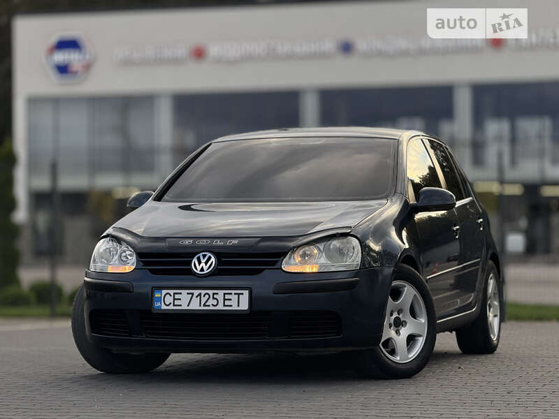 Хетчбек Volkswagen Golf 2005 в Чернівцях