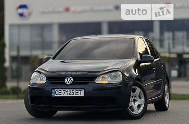 Хэтчбек Volkswagen Golf 2005 в Черновцах