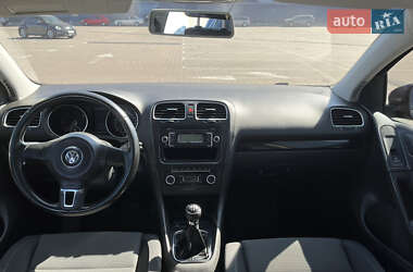 Хетчбек Volkswagen Golf 2010 в Києві