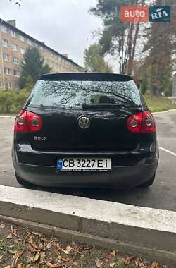 Хэтчбек Volkswagen Golf 2006 в Киеве