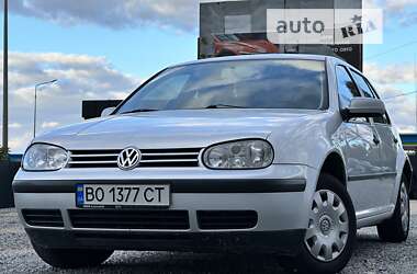 Хетчбек Volkswagen Golf 2001 в Тернополі