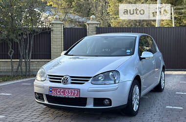 Хетчбек Volkswagen Golf 2008 в Косові