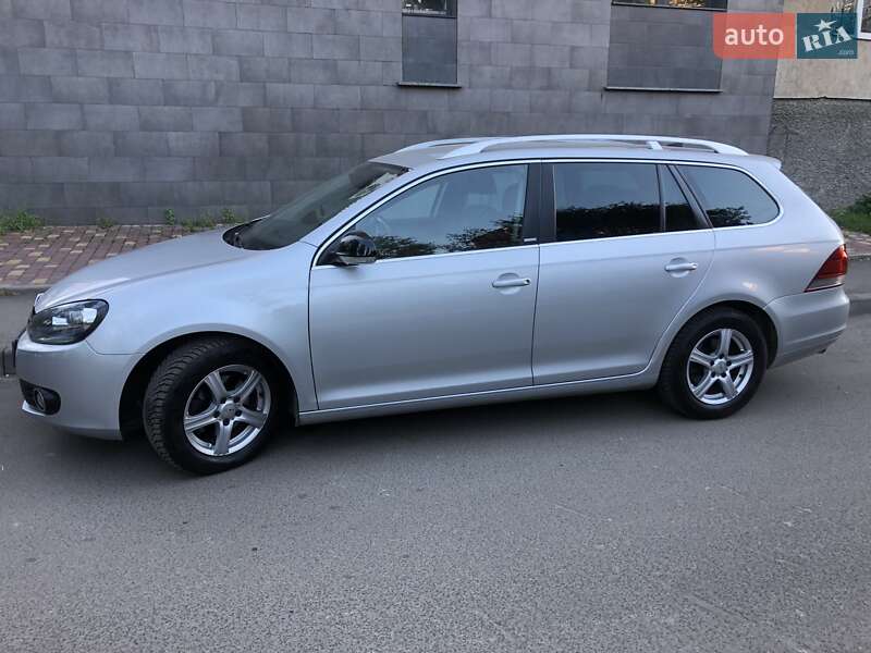 Универсал Volkswagen Golf 2012 в Луцке