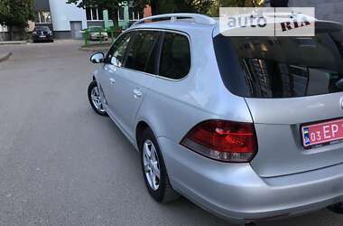 Универсал Volkswagen Golf 2012 в Луцке