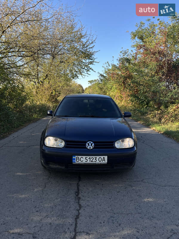 Хэтчбек Volkswagen Golf 2001 в Нововолынске фото 2 Хэтчбек Volkswagen Golf 2001 в Нововолынске