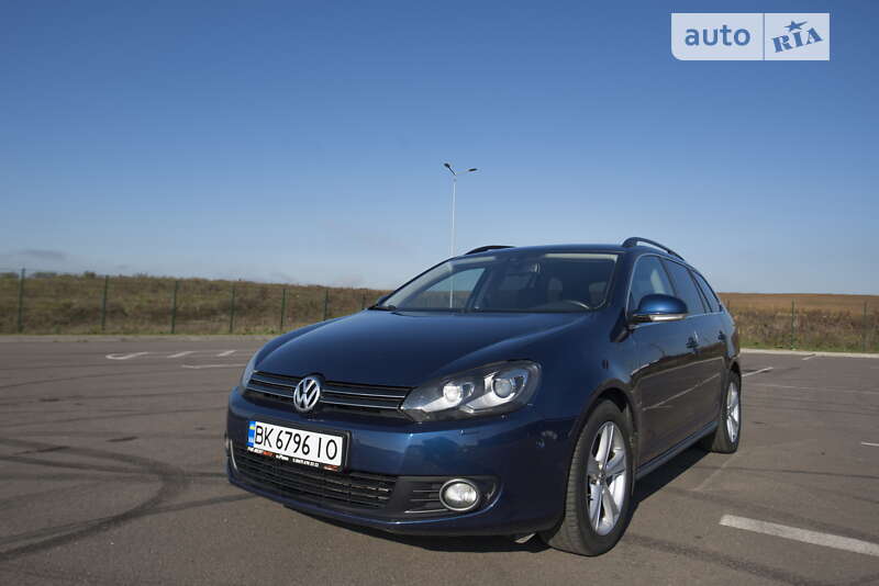 Універсал Volkswagen Golf 2011 в Рівному