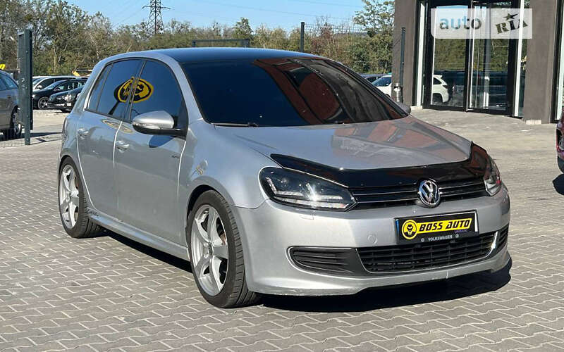 Хэтчбек Volkswagen Golf 2011 в Черновцах