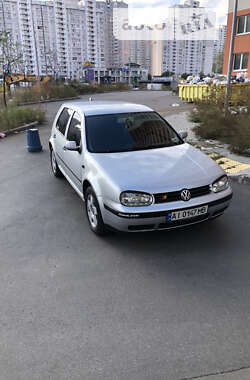 Хетчбек Volkswagen Golf 2000 в Києві