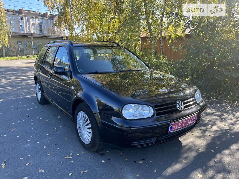 Універсал Volkswagen Golf 2003 в Рівному