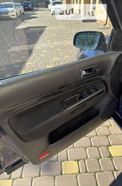 Универсал Volkswagen Golf 2001 в 