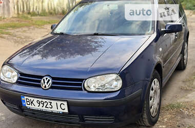 Универсал Volkswagen Golf 2001 в 