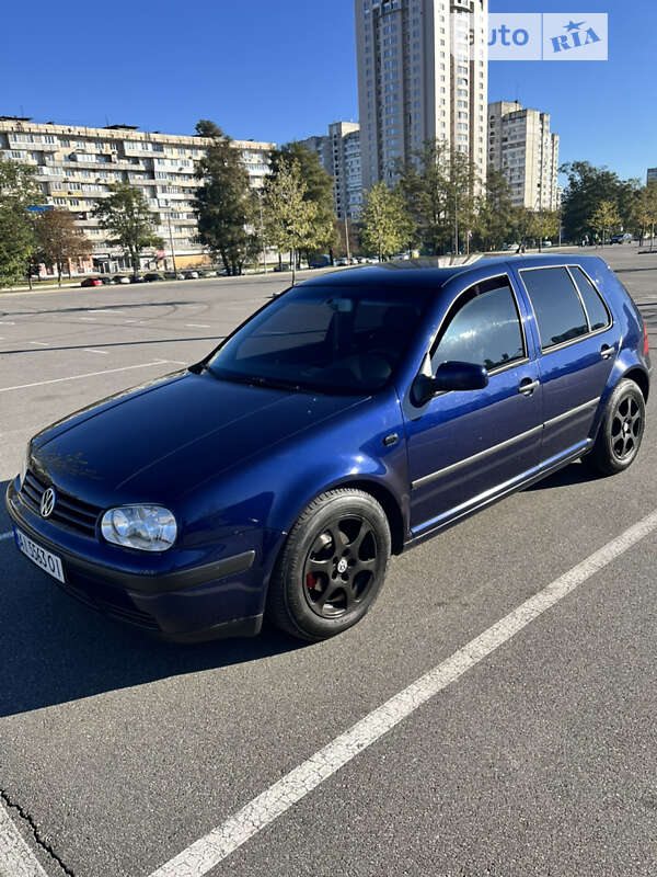 Volkswagen Golf 2000
