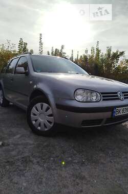 Універсал Volkswagen Golf 2003 в Здолбуніві