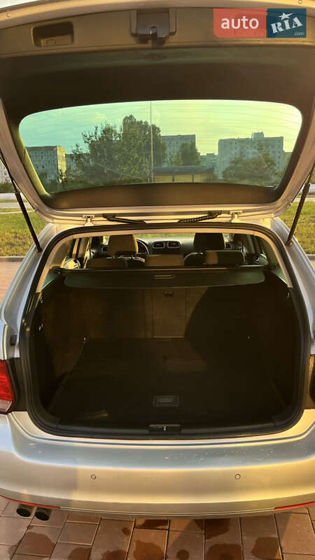 Універсал Volkswagen Golf 2010 в Нетішині