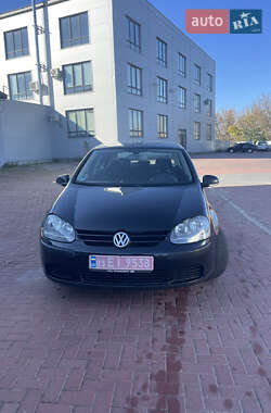 Хэтчбек Volkswagen Golf 2003 в Ровно