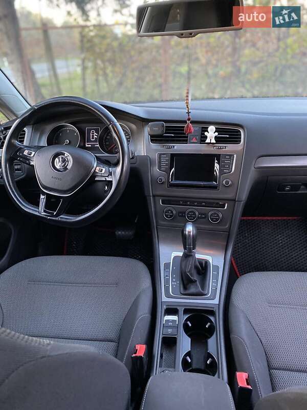 Хетчбек Volkswagen Golf 2013 в Мукачевому