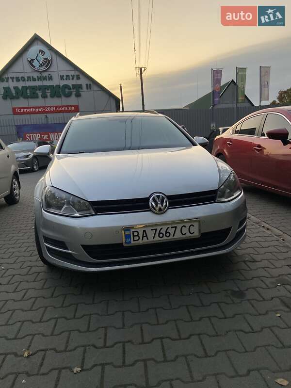 Универсал Volkswagen Golf 2016 в 