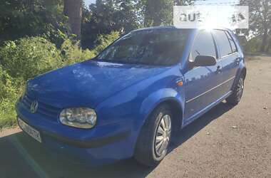 Хэтчбек Volkswagen Golf 1998 в Городке