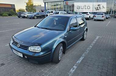 Хетчбек Volkswagen Golf 2000 в Черкасах