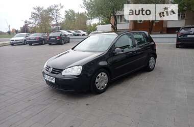 Хетчбек Volkswagen Golf 2004 в Черкасах