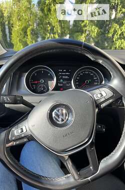 Универсал Volkswagen Golf 2018 в Луцке