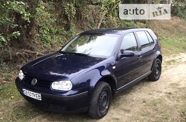 Хэтчбек Volkswagen Golf 2001 в Чернигове