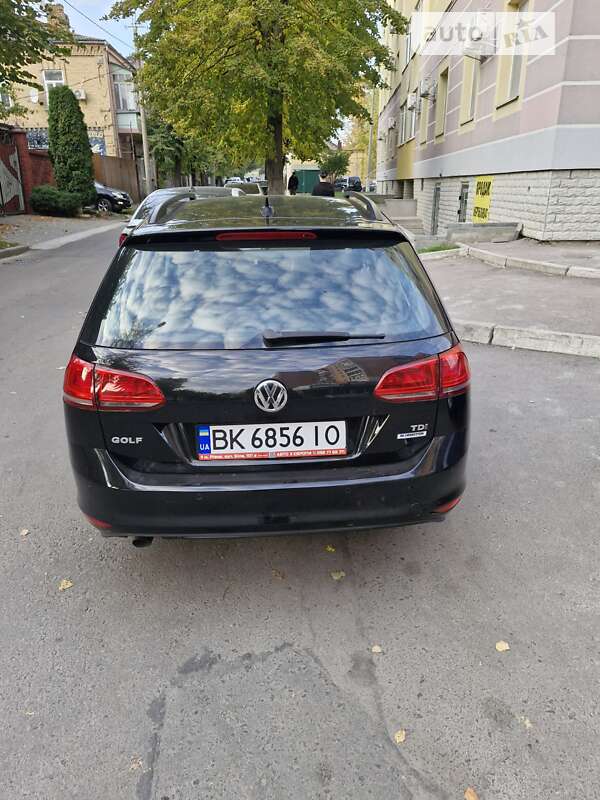 Універсал Volkswagen Golf 2014 в Рівному