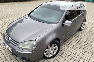 Хетчбек Volkswagen Golf 2004 в Запоріжжі